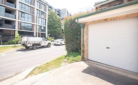 Luxury Modern Cbd Ground Floor Apartment.